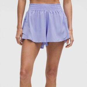 LULULEMON SHAKE IT OUT HIGH RISE RUN SHORTS 2.5” in DUSTY LILAC SZ M NWT
